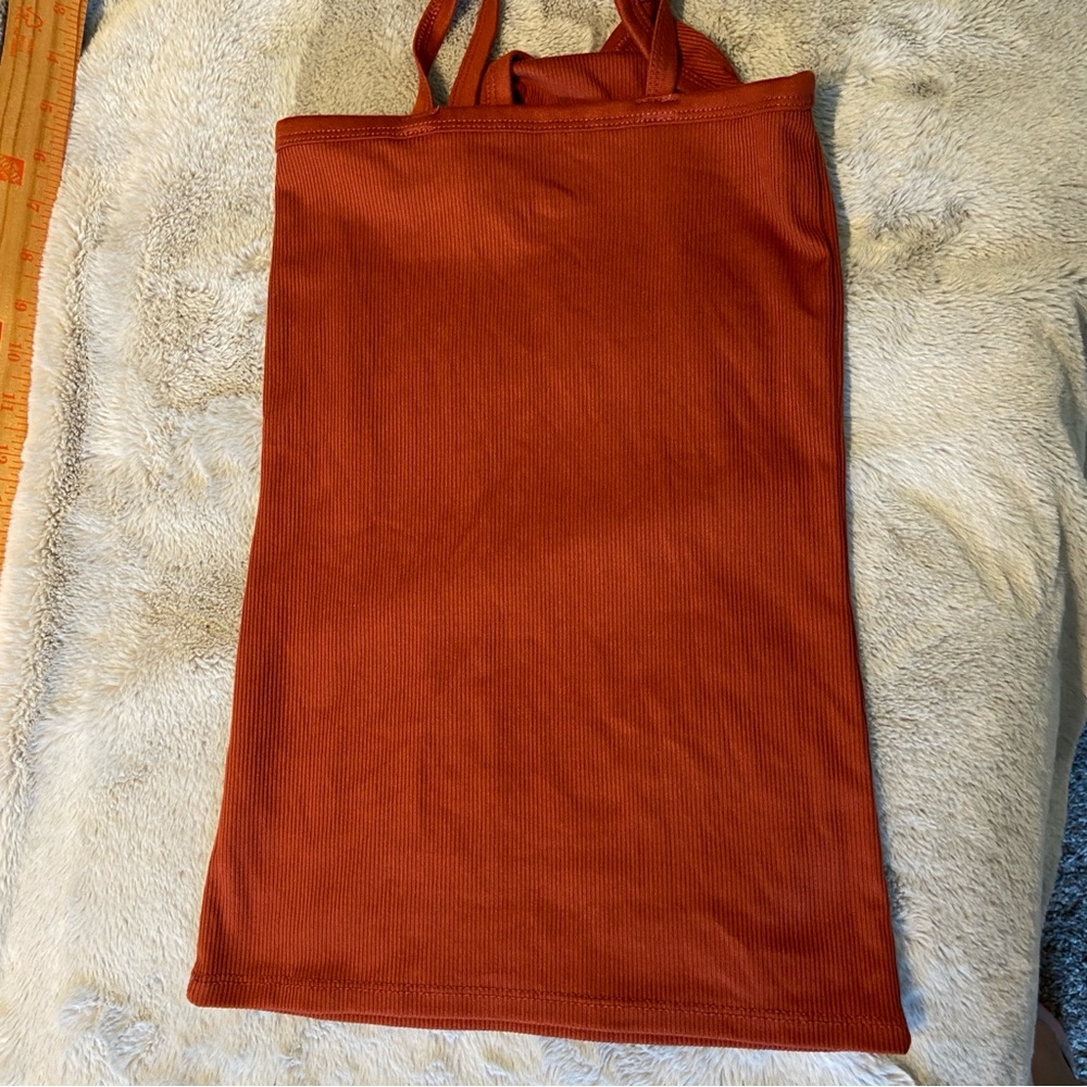 10/$20 Ribbed Rust Tank Top - Picture 3 of 7